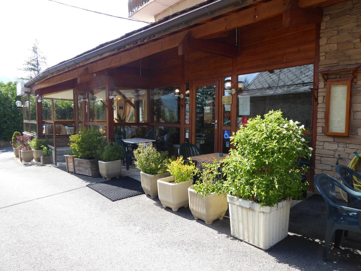 호텔 레 셰네 Saint-Julien-en-Champsaur 외부 사진
