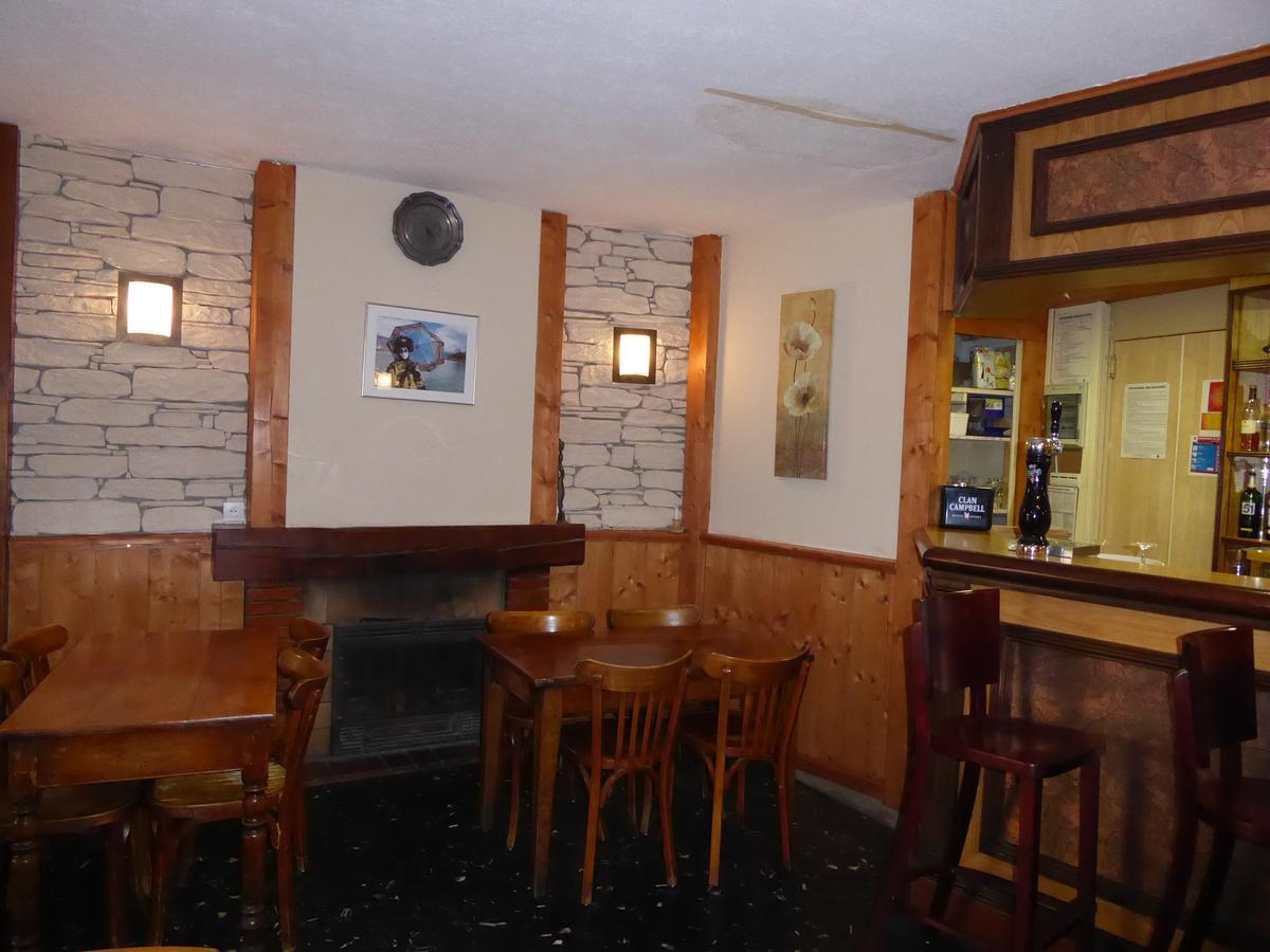 호텔 레 셰네 Saint-Julien-en-Champsaur 외부 사진